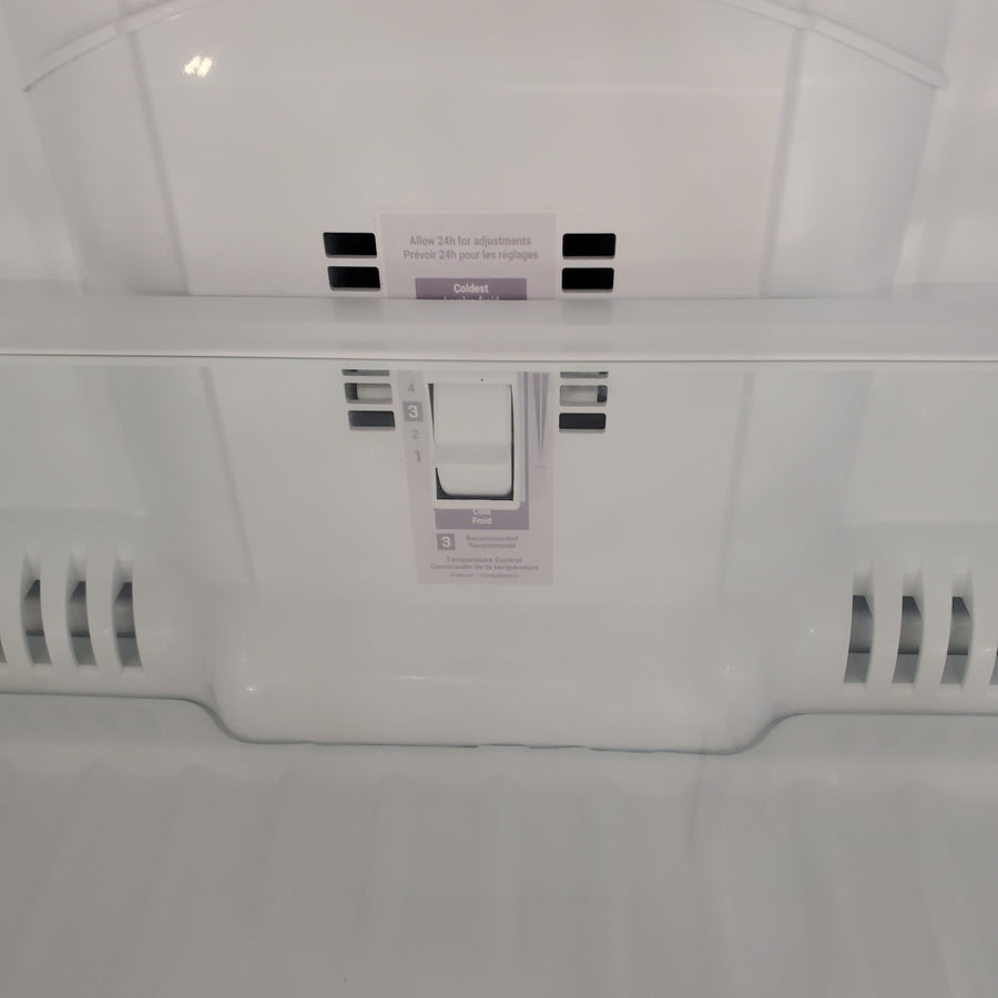 LG White 30 Inch Wide Top Freezer 20 Cu. Ft. Refrigerator with Electronic Temperature Controls and LoDecibel Quiet Operation LTCS20020W - Scratch & Dent (Minor)