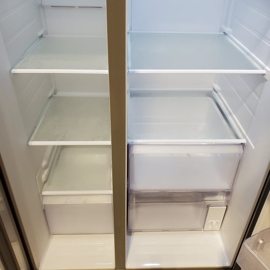 Samsung 27.4-cu ft Side-by-Side Refrigerator with Ice Maker in Fingerprint Resistant Stainless Steel RS27T5200SR - Scratch & Dent (Moderate)