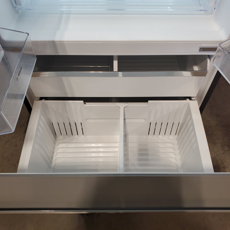 Bosch Fastest Ice Maker Standard-Depth 300 Series 26-cu ft 3-Door Smart Compatible French Door Refrigerator with Ice Maker with Water and Ice Dispenser in Stainless Steel B36FD31ENS - Scratch & Dent (Minor)