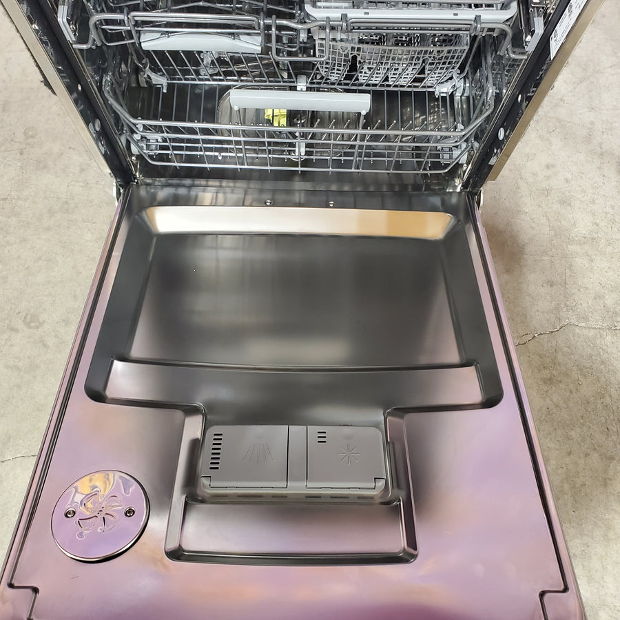 Asko 24 Inch Fully Integrated Panel Ready Built-In Dishwasher with 17 Place Settings, 11 Programs, 40 dBA, 8 Steel™, Super Cleaning System+™, LED Interior Light, and Turbo Drying DFI675XXL - Scratch & Dent (Minor)