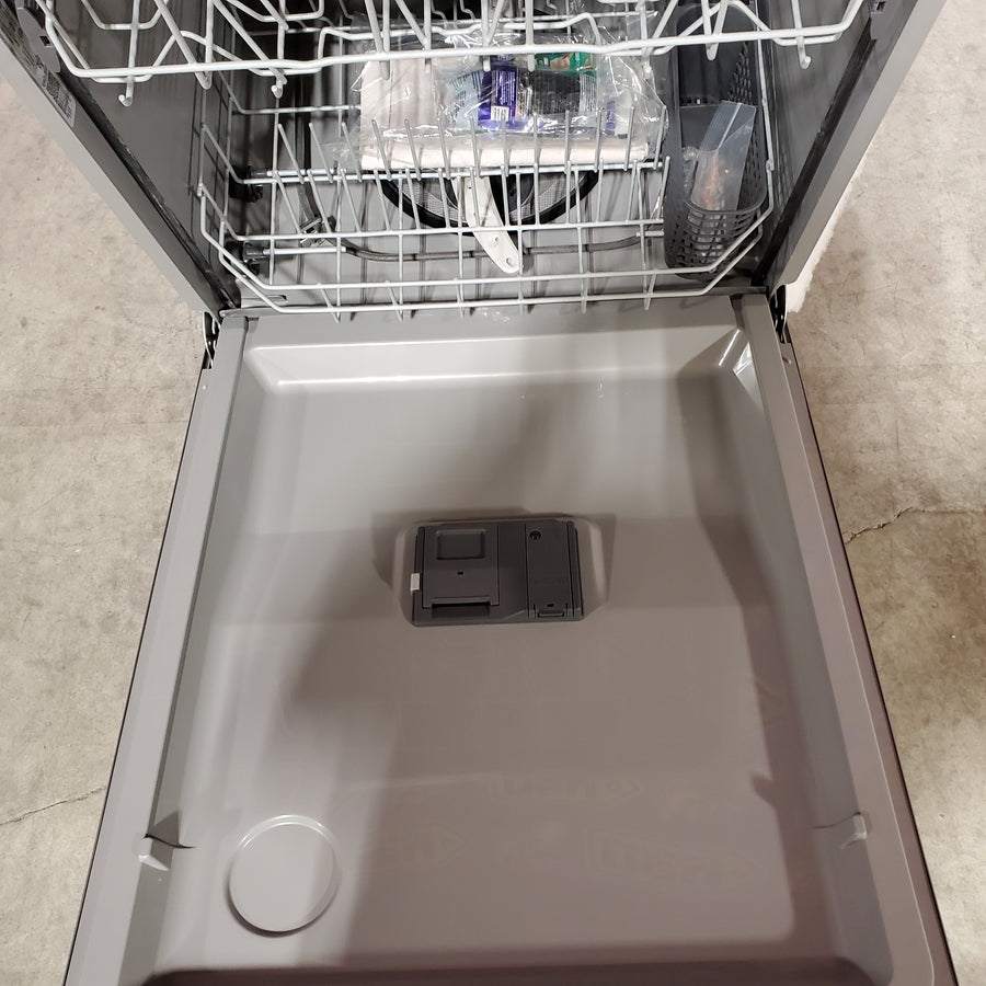 GE® ENERGY STAR® Top Control with Plastic Interior Dishwasher with Sanitize Cycle & Dry Boost 22142807 - GDT535PYVFS - Scratch & Dent (Moderate)