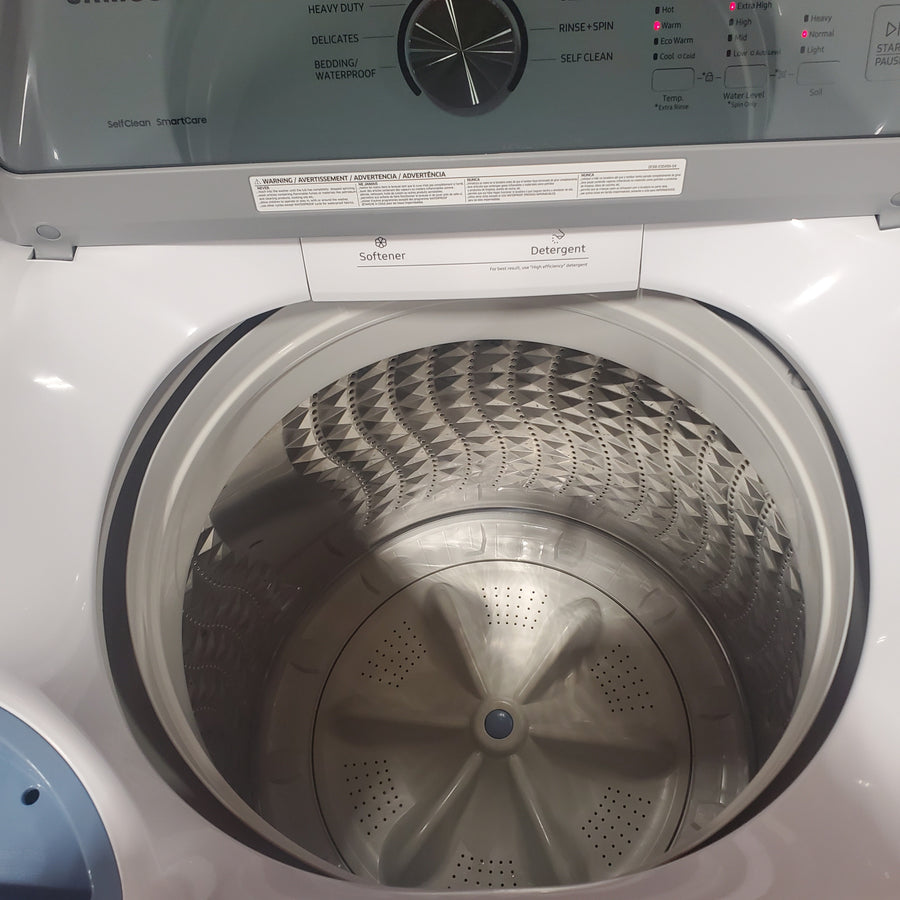 Samsung 4.5 cu. ft. Top Load Washer with Vibration Reduction Technology+ in White WA45T3200AW - Scratch & Dent (Minor)