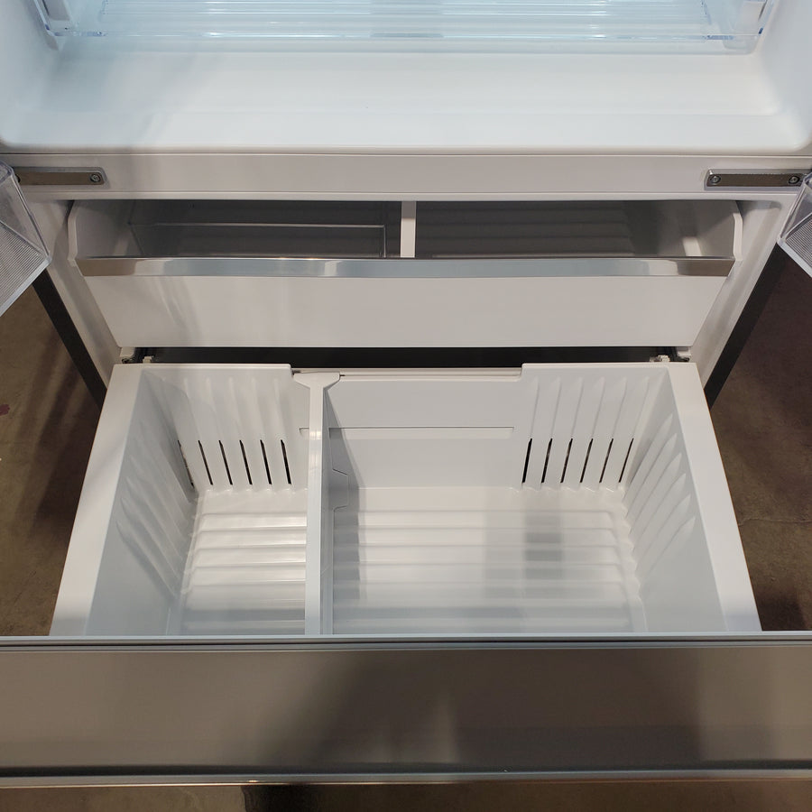 Bosch Fastest Ice Maker Standard-Depth 300 Series 26-cu ft 3-Door Smart Compatible French Door Refrigerator with Ice Maker with Water and Ice Dispenser in Stainless Steel B36FD31ENS - Scratch & Dent (Minor)