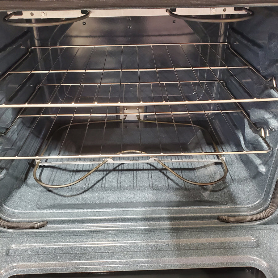 Whirlpool Electric Range with Steam Clean and No Preheat Mode in Fingerprint Resistant Stainless Steel 22421762 - WFES3330RZ - Scratch & Dent (Minor)
