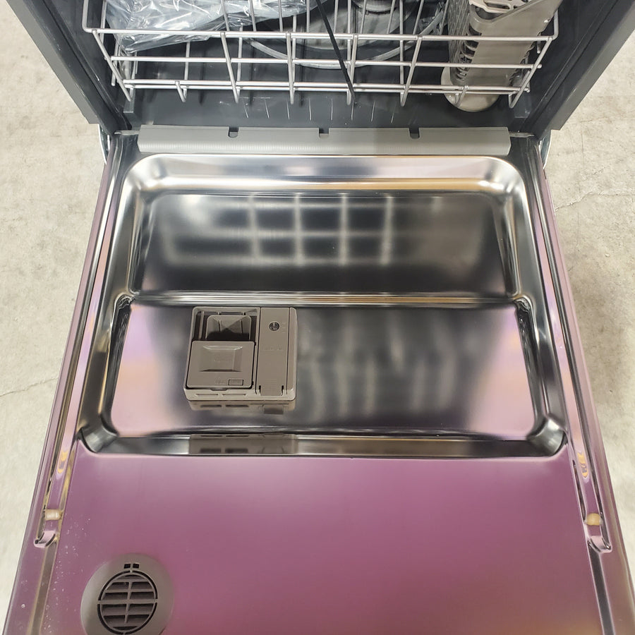 Whirlpool Built In Dishwasher with 55 dBA in Fingerprint Resistant Stainless Steel 22521705 - WDP540HAMZ - Scratch & Dent (Minor)