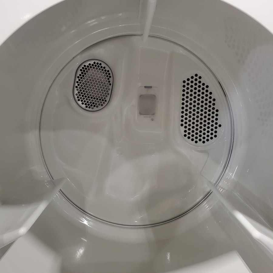 Maytag 4.2 Cu. Ft. Capacity Top Load Washer in White MTW4205SW - Scratch & Dent (Minor) and MayTag 7.0 cu. ft. Top Load Electric Wrinkle Prevent Dryer 16268 - MED4500MW - Open Box