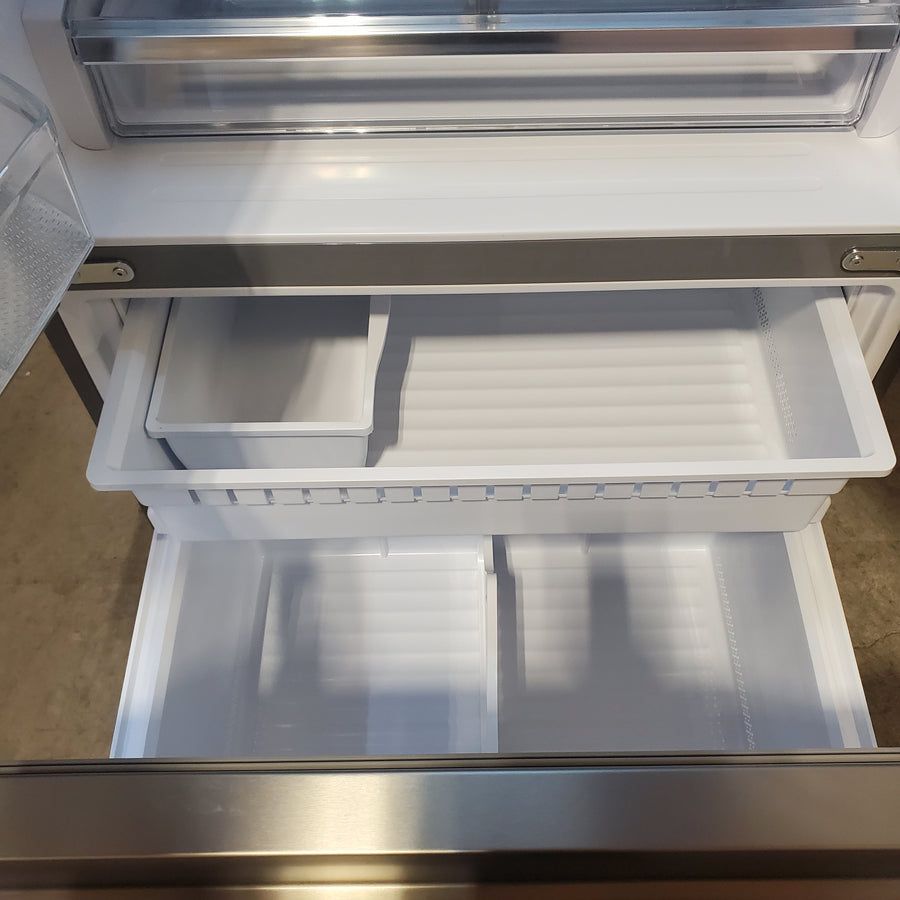 Hisense 26.6 cu. ft. French Door Refrigerator in Fingerprint Resistant Stainless Steel 22421721 - HRF266N6CSE1 - Scratch & Dent (Minor)