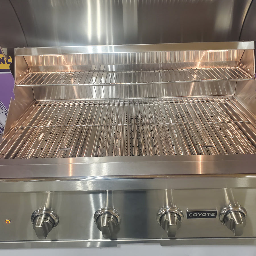 Coyote C-Series 35.5" Built-In Gas Grill in Stainless Steel C2C36LP - Open Box