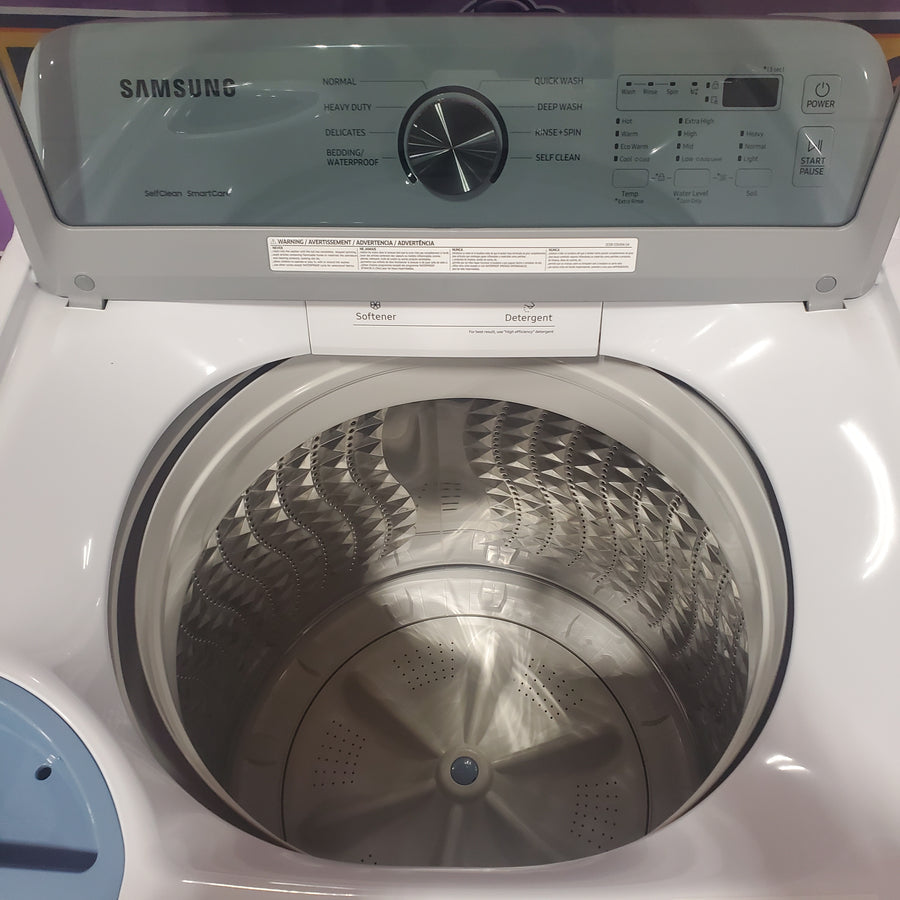 Samsung 4.5 cu. ft. Top Load Washer with Vibration Reduction Technology+ in White WA45T3200AW - Scratch & Dent (Minor)