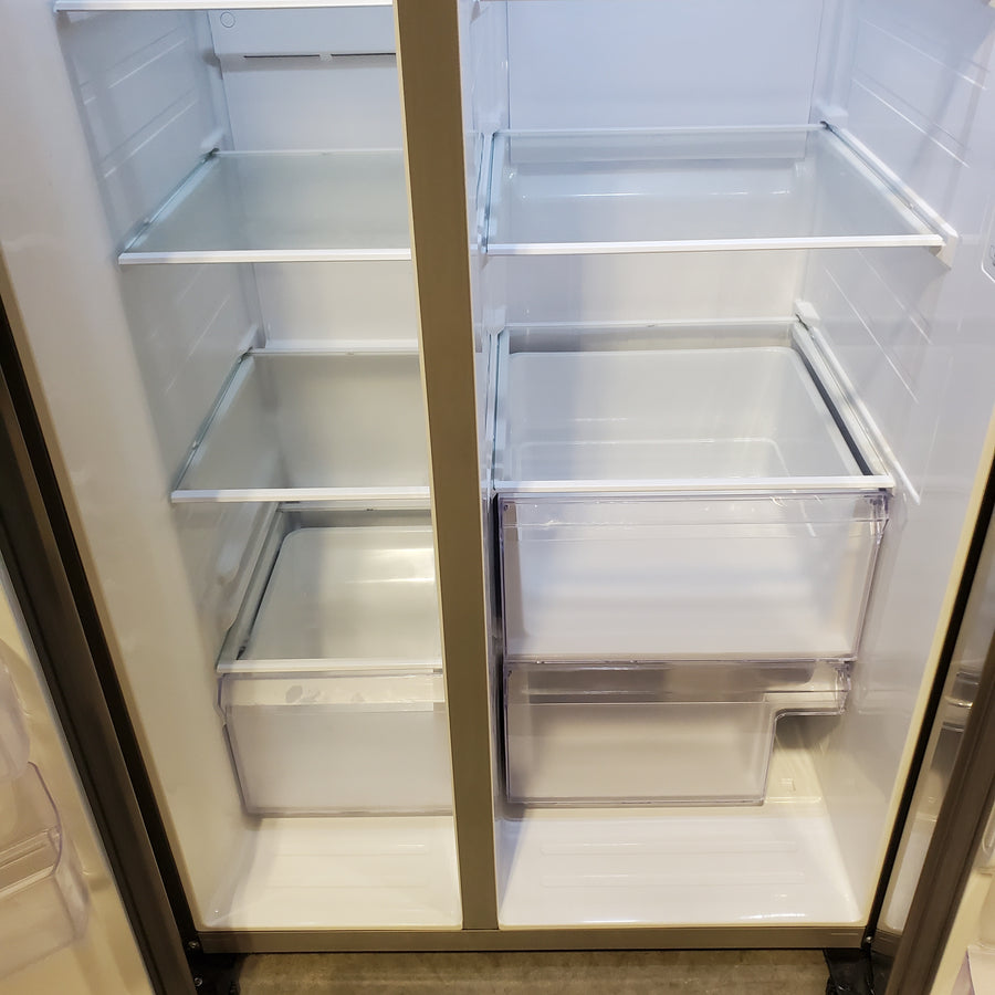Samsung 27.4-cu ft Side-by-Side Refrigerator with Ice Maker in Fingerprint Resistant Stainless Steel RS27T5200SR - Scratch & Dent (Minor)