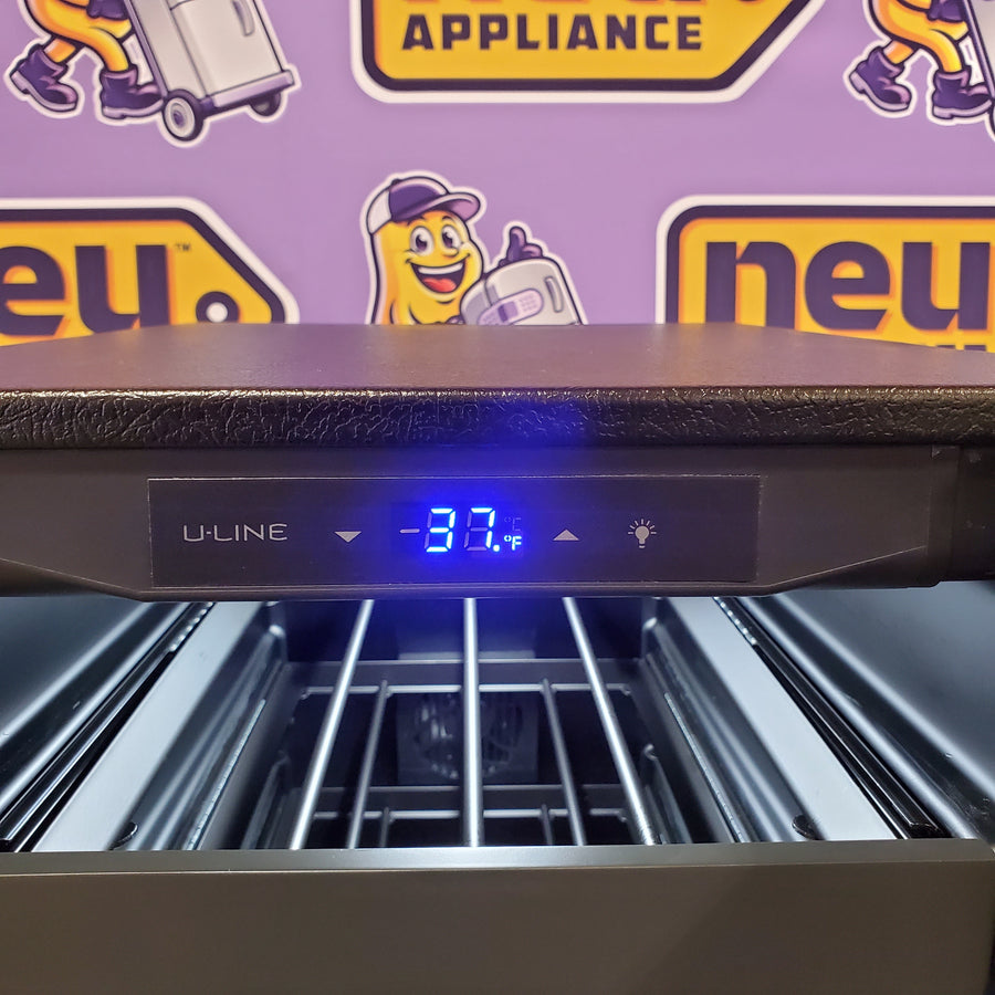 U-Line 15" Wide 24 Bottle Single Zone Black Wine Refrigerator UHWC115BG01A - Scratch & Dent (Minor)