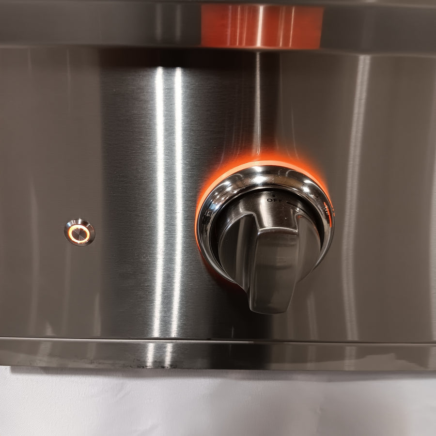 Coyote 36 Inch Built-In Grill with 3 Infinity Burners™, RapidSear™ Infrared Burner, 875 sq. in. Cooking Surface, Interior Grill Lighting, LED Illuminated Knobs, and Integrated Wind Guard C2SL36NG - Scratch & Dent (Moderate)
