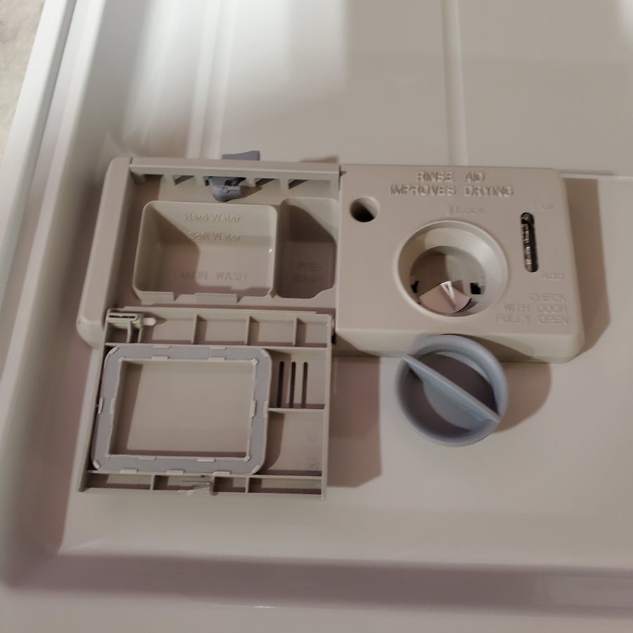 Whirlpool 24-in Front Control Built-in Dishwasher with Boost Cycle, Sani Rinse, and 57-Decibel in White 22321460 - WDF341PAPW - Scratch & Dent (Minor)