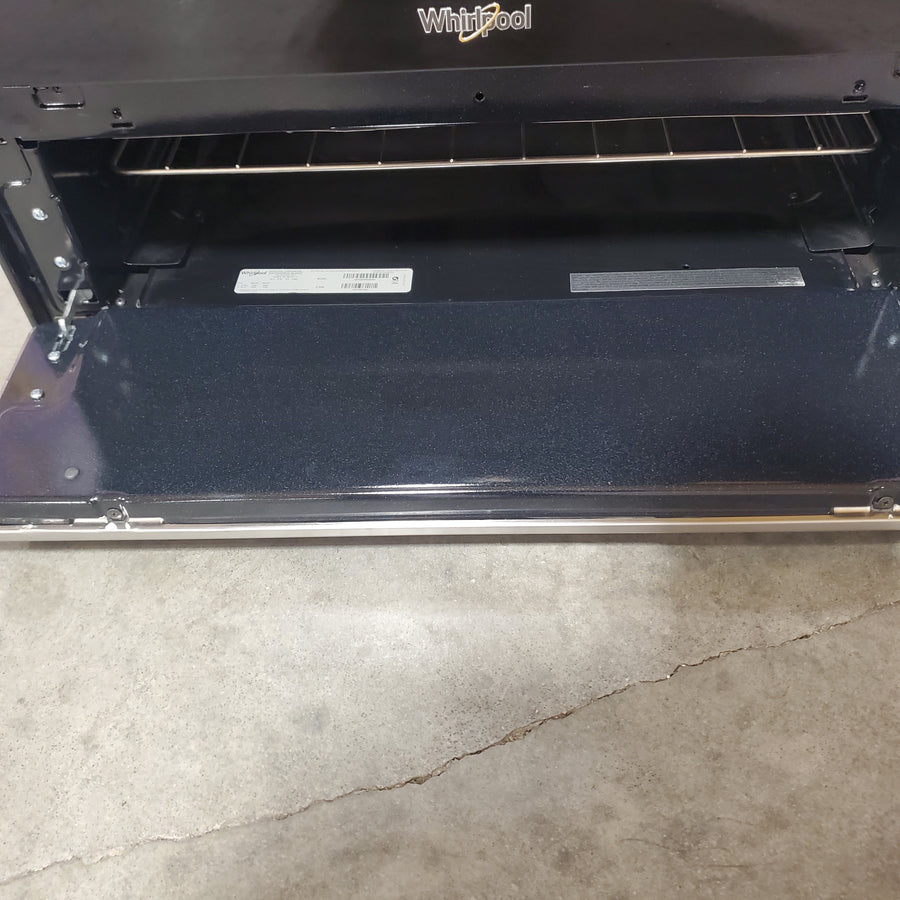 *Propane* Whirlpool 5.1 Cu. Ft. Freestanding Gas Range with Edge to Edge Cooktop WFG505M0MS - Open Box