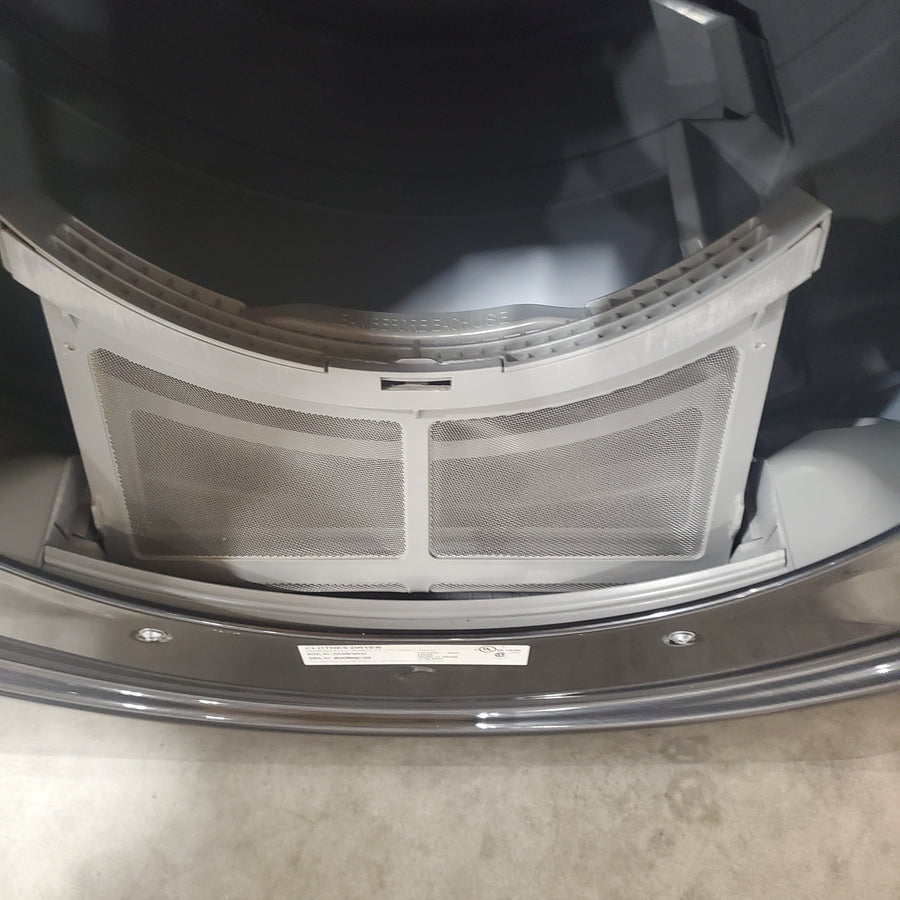 Samsung 7.5-cu ft Stackable Vented Electric Dryer with Steam Cycle in Fingerprint Resistant Black Stainless Steel DVE45R6100V - Scratch & Dent (Moderate)