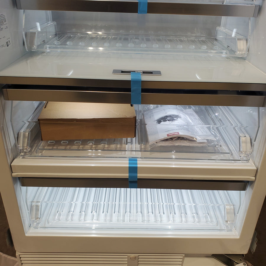 Miele 30 Inch Built-In Smart Refrigerator Column with 16.8 cu ft Capacity, WifiConnect, DynaCool, Push2open, MasterFresh, BrilliantLight, and MasterSensor Controls K2802VI - New in Box