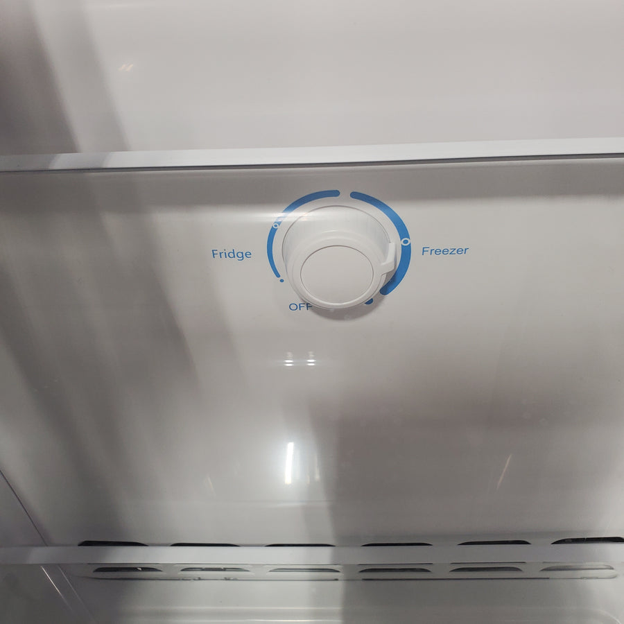 Frigidaire 16 Cu. Ft. Garage Ready Convertible Upright Freezer FFUE1626AV - Scratch & Dent (Minor)