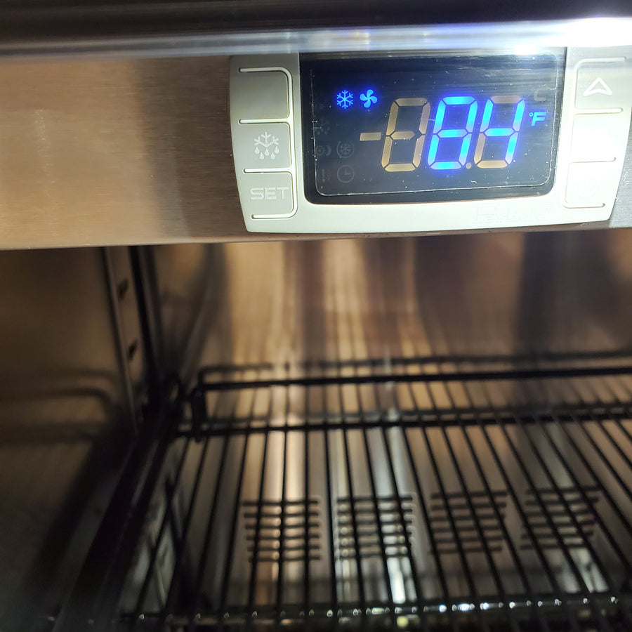 24″ Hestan Outdoor Undercounter Refrigerator with Solid Door GRSR24 - Scratch & Dent (Minor)
