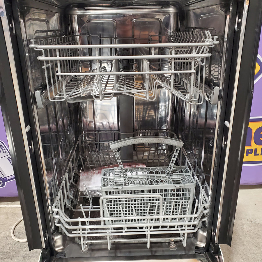 Midea 18-in Front Control Built-in Dishwasher, 52-Decibel in White MDF18A1AWW - Scratch & Dent (Minor)