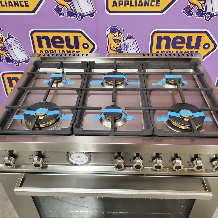 Bertazzoni 4.4 Cu. Ft. Freestanding Gas Convection Range in Stainless Steel PROF366GASXT - Scratch & Dent (Minor)