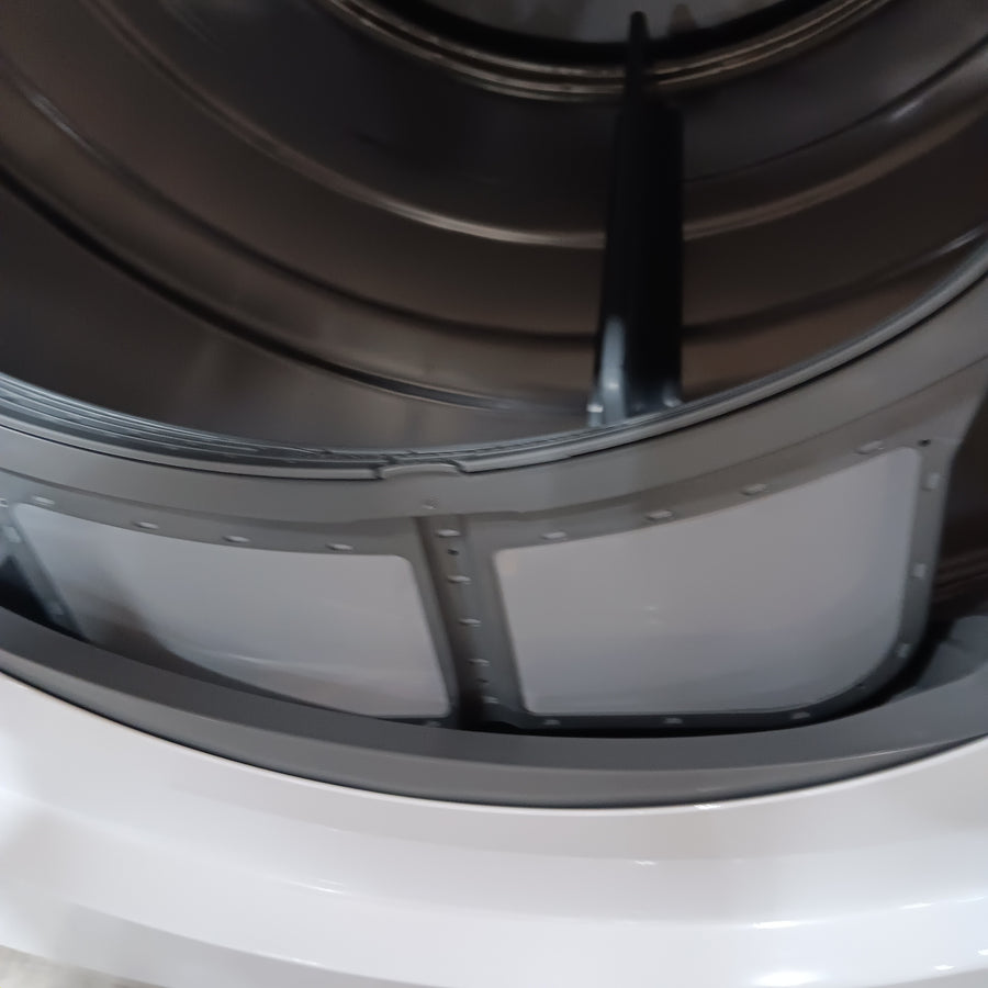 Electrolux 8.0 cu. ft. Front Load Electric Dryer with Perfect Steam 22421770 - ELFE7637AW - Open Box