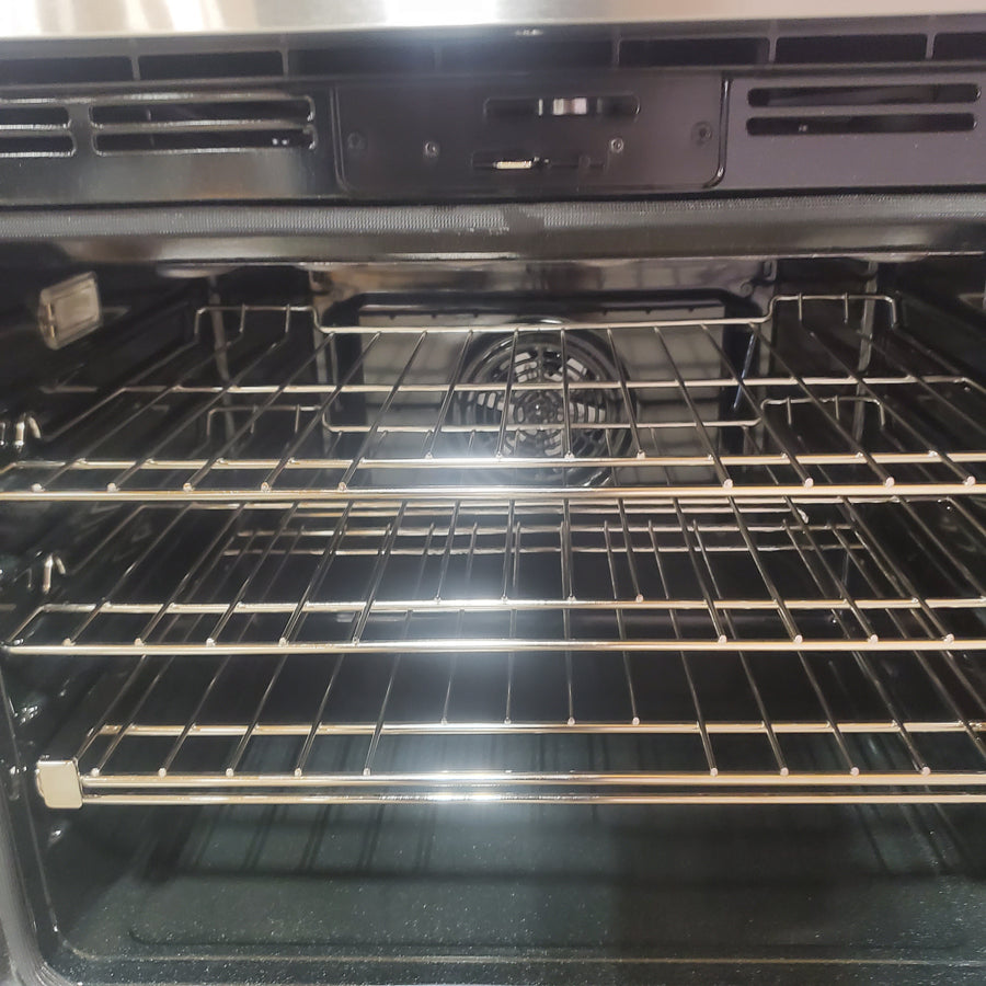 Bosch Benchmark Series 30 in. Built-In Single Electric Convection Wall Oven in Stainless Steel w/ Right Side Opening Door HBLP451RUC - New in Box