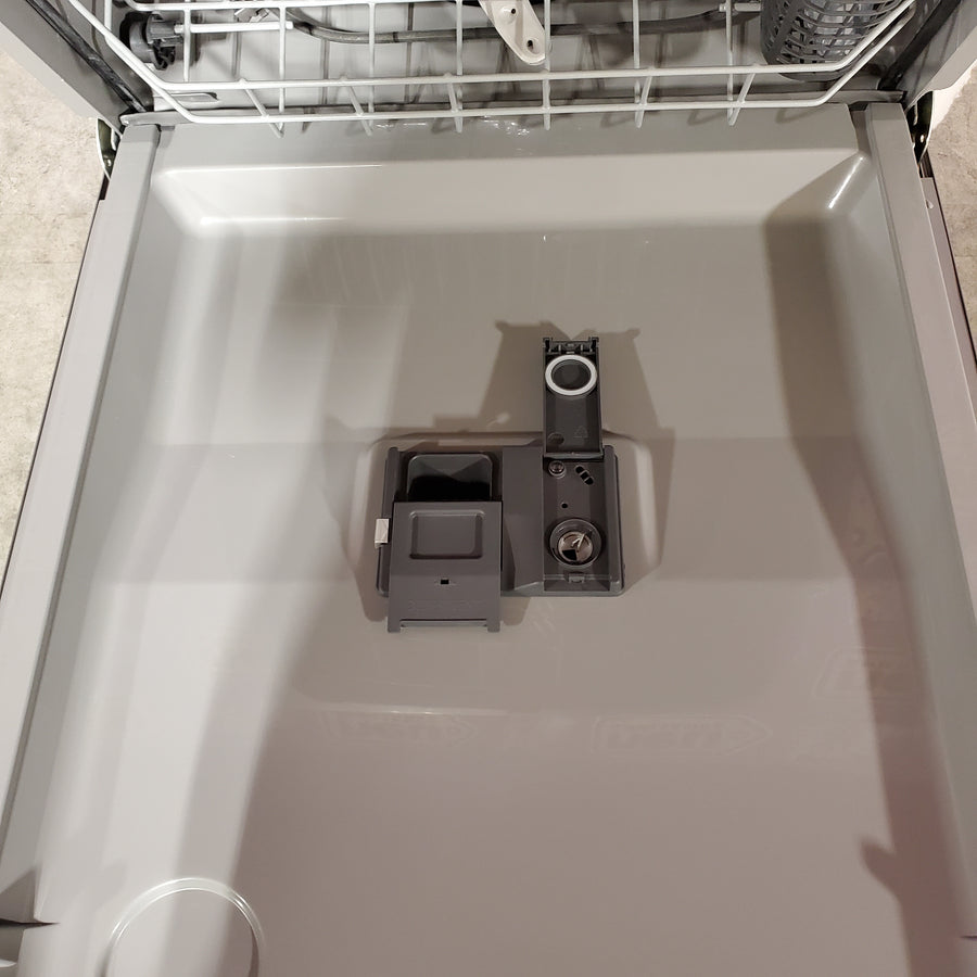 GE® ENERGY STAR® Top Control with Plastic Interior Dishwasher with Sanitize Cycle & Dry Boost 22142807 - GDT535PYVFS - Scratch & Dent (Moderate)