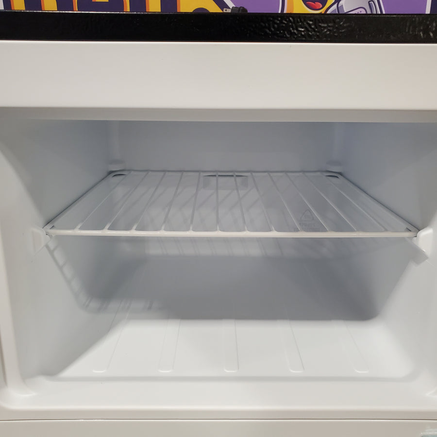Vissani 7.2 cu. ft. Top Freezer Refrigerator in Fingerprint Resistant Stainless Steel Look MDTF7SSES4 - Scratch & Dent (Moderate)