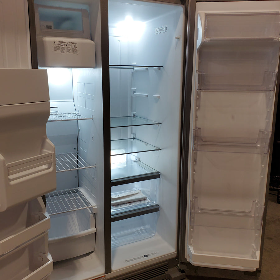 Whirlpool 24 cu ft Capacity Side By Side Refrigerator with Ice and Water Dispenser in Fingerprint Resistant Stainless Steel 22221424 - WRS315SDHZ - Scratch & Dent (Minor)