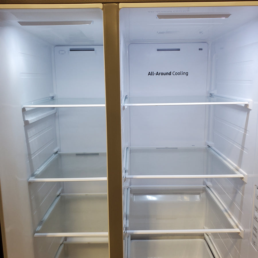 Samsung 27.4-cu ft Side-by-Side Refrigerator with Ice Maker in Fingerprint Resistant Stainless Steel RS27T5200SR - Scratch & Dent (Minor)