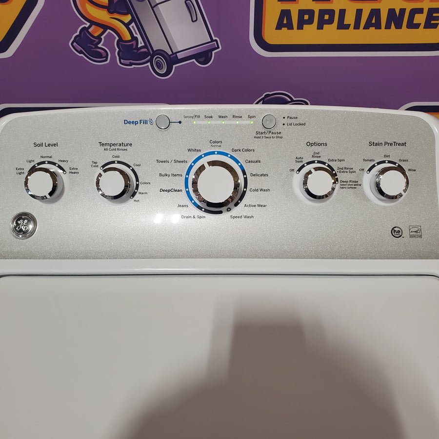 GE 4.6 cu. ft. High-Efficiency White Top Load Washer with Infusor, ENERGY STAR GTW500ASNWS - Certified Refurbished