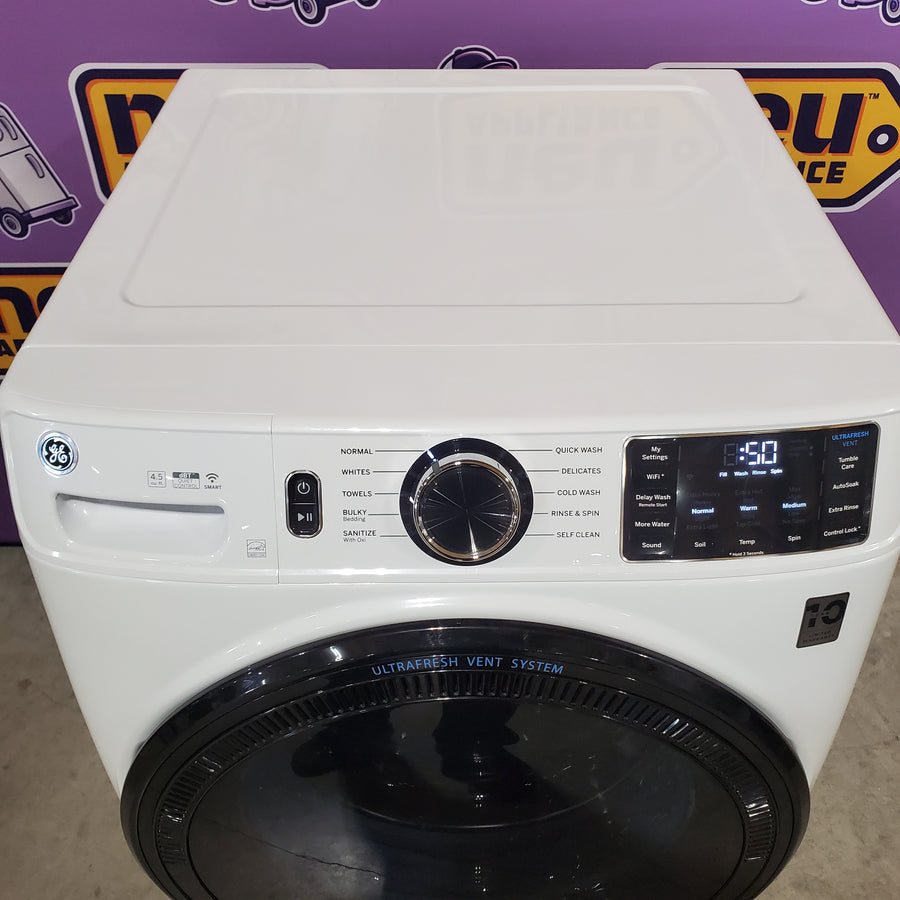GE® 4.5 cu. ft. Capacity Smart Front Load ENERGY STAR® Washer with UltraFresh Vent System with OdorBlock™ and Sanitize w/Oxi GFW510SCNWW - Certified Refurbished