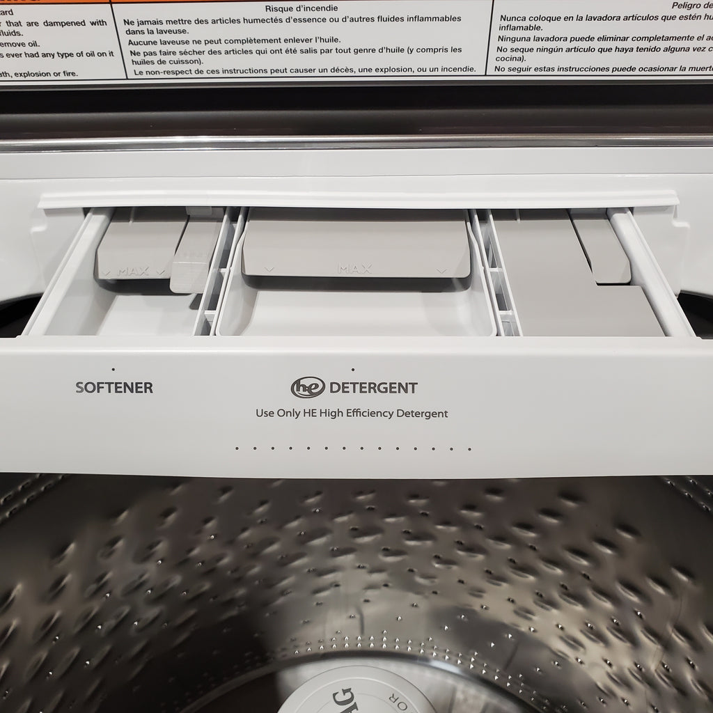Maytag 5.2 Cu. Ft. Top Load Agitator Washer with Extra Power and Smart Appliance 22121506 - MTW6205RW - Scratch & Dent (Minor)