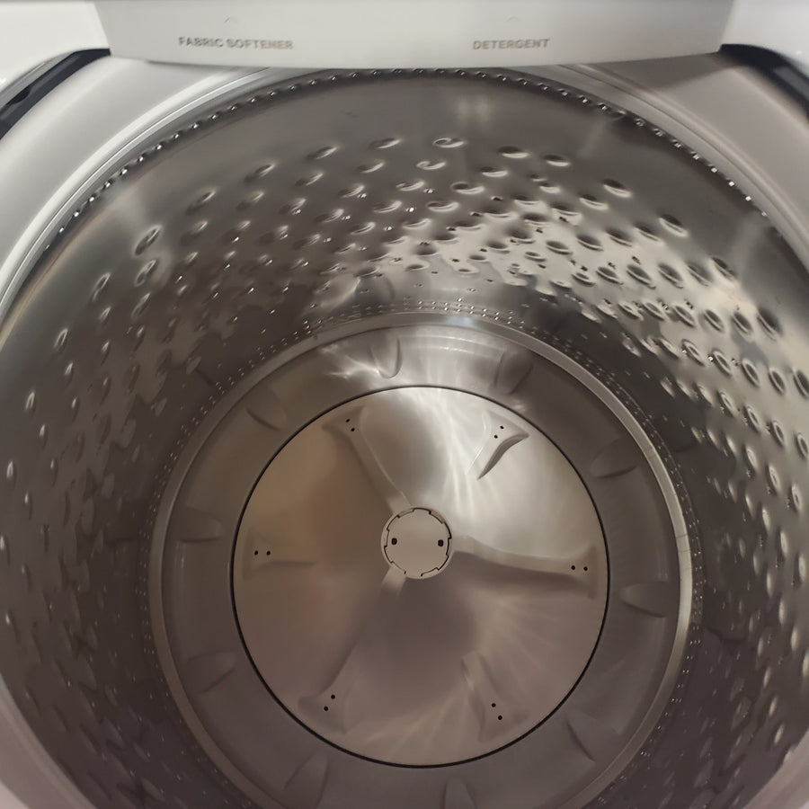 Whirlpool 4.2-4.3 Cu. Ft. Top Load Washer with 2-in-1 Removable Agitator and Soft Close Glass Lid WTW4307SW - Scratch & Dent (Minor) and Whirlpool 7.0 cu. ft. Electric Dryer with Adaptive Dry and Wrinkle Shield™ Option WED4307SW - Scratch & Dent (Minor)