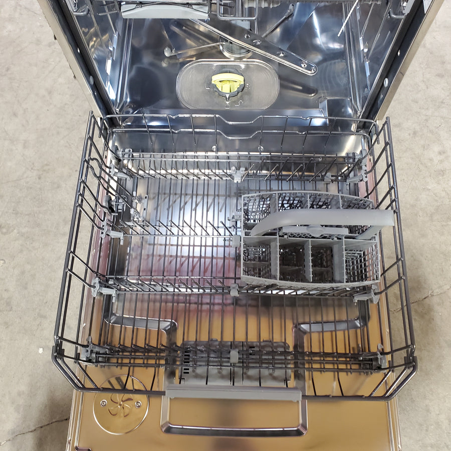 Asko 24 Inch Fully Integrated Panel Ready Built-In Dishwasher with 17 Place Settings, 11 Programs, 40 dBA, 8 Steel™, Super Cleaning System+™, LED Interior Light, and Turbo Drying DFI675XXL - Scratch & Dent (Moderate)