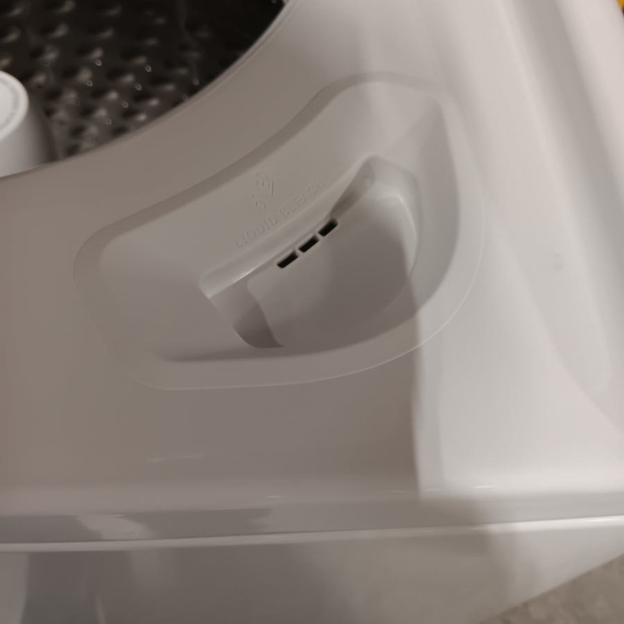 Maytag 4.2 Cu. Ft. Capacity Top Load Washer in White MTW4205SW - Scratch & Dent (Minor) and MayTag 7.0 cu. ft. Top Load Electric Wrinkle Prevent Dryer 16266 - MED4500MW - Scratch & Dent (Minor)