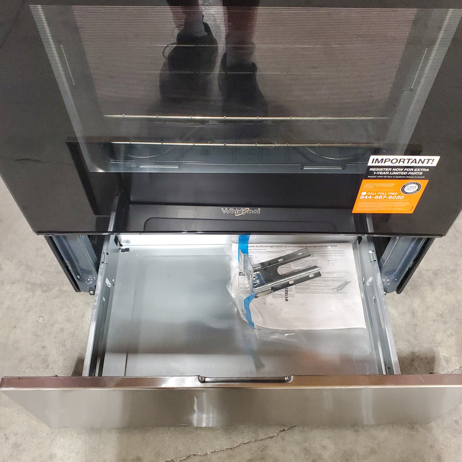 Whirlpool Stainless Steel Electric 30 Inch Range with No Preheat Mode WFES3030RS - Scratch & Dent (Minor)