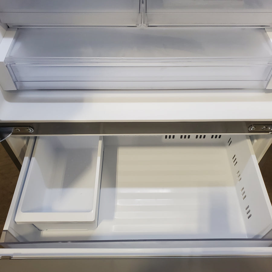LG 27 cu. ft. Smart Counter-Depth MAX™ French Door Refrigerator with Linear Cooling™ and Internal Water Dispenser 22121512 - LRFLC2706S - Scratch & Dent (Moderate)