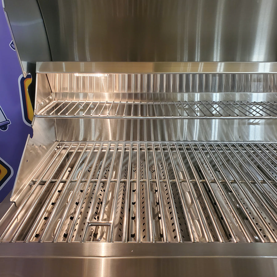 Coyote 42 Inch Built-In Grill with 5 Infinity Burners™, 1275 sq. in. Cooking Surface, Interior Grill Lighting and Integrated Wing Guard C2C42NG - Scratch & Dent (Minor)