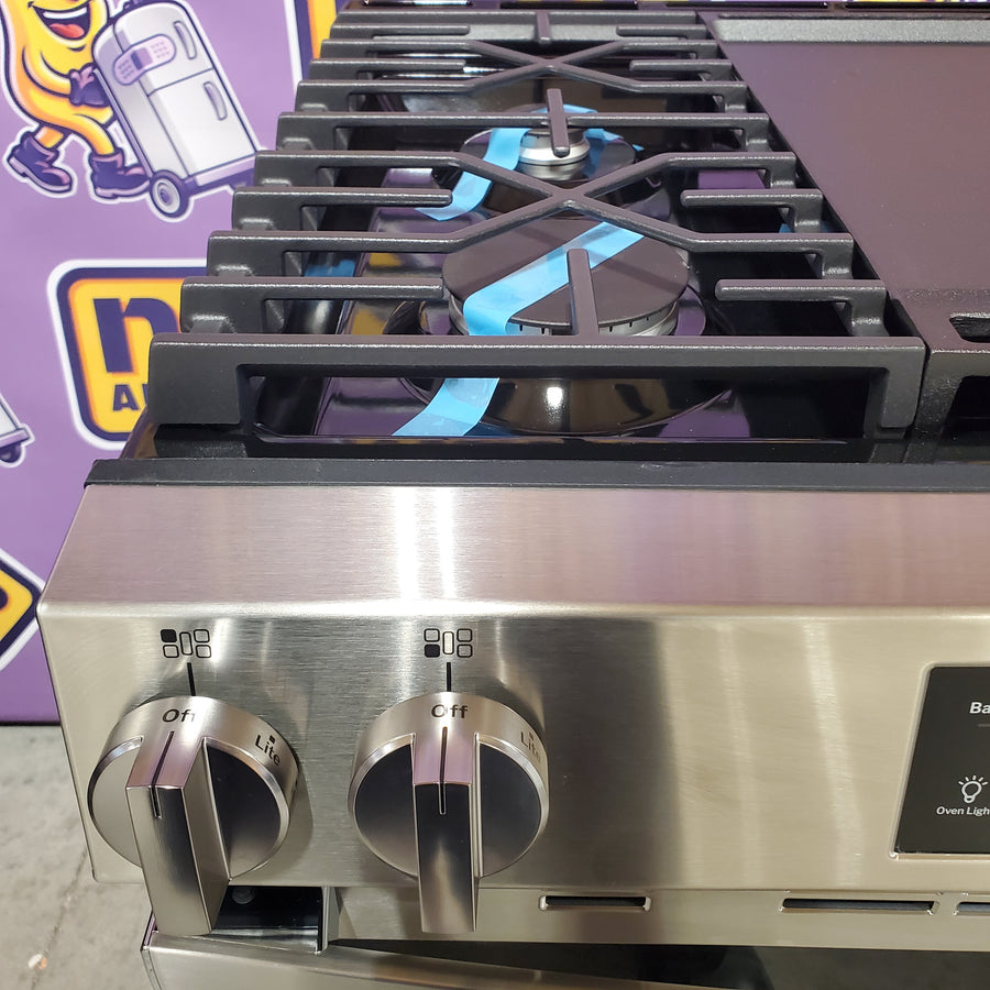 GE 30 in. 5-Burners Slide-In Gas Range in Stainless Steel with Crisp Mode GGS500SVSS - Scratch & Dent (Minor)