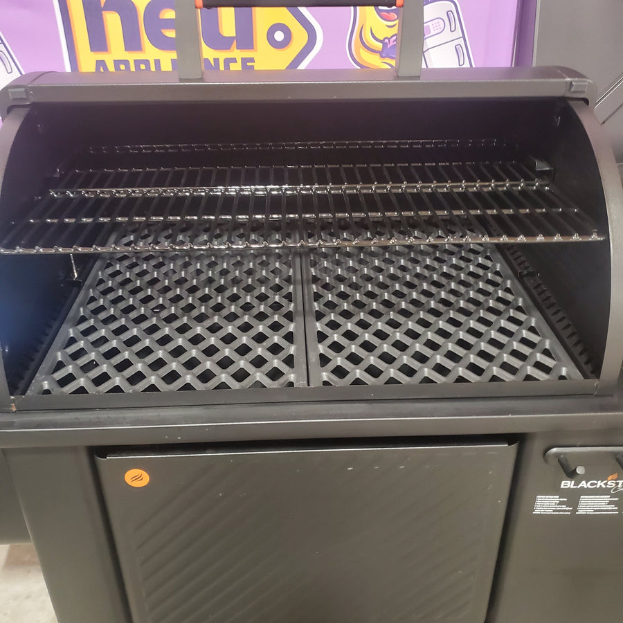Blackstone Culinary 22" XL Omnivore Griddle and Pellet Grill Combo Black Liquid Propane and Wood Pellet Combo Grill 2022 - Open Box