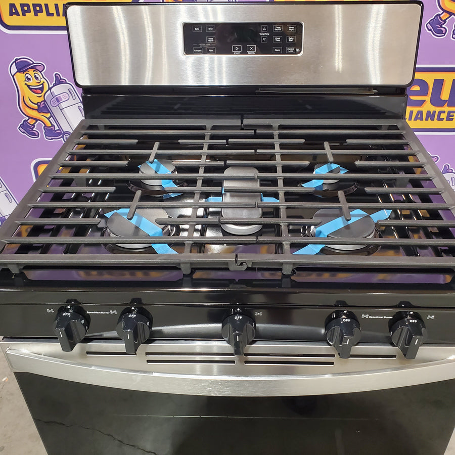 Whirlpool 5.1 Cu. Ft. Freestanding Gas Range with Edge to Edge Cooktop WFG505M0MS - Certified Refurbished
