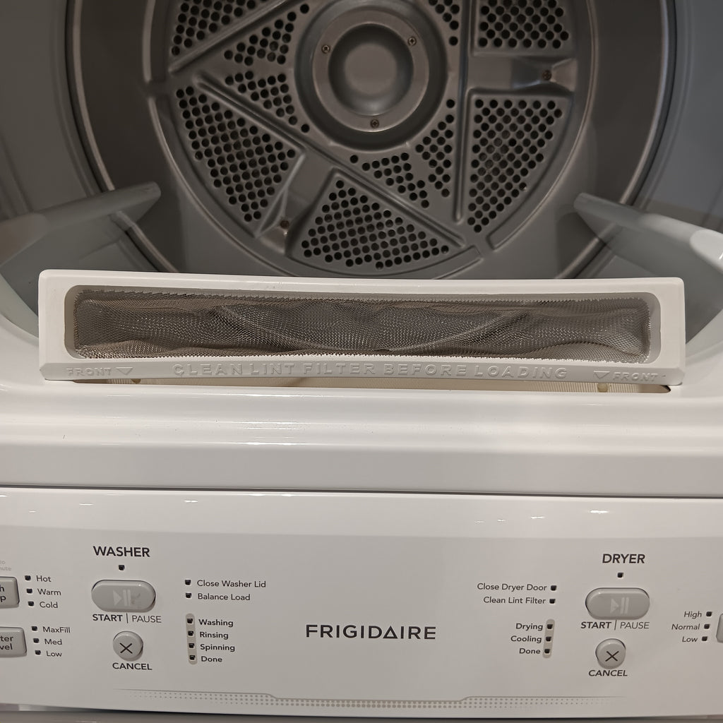 Frigidaire Electric Washer/Dryer Laundry Center - 3.9 Cu. Ft Washer and 5.5 Cu. Ft. Dryer 22442638 - FLCE7522AW - Scratch & Dent (Minor)