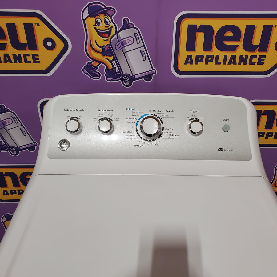 GE White Top Load 4.4 Cu. Ft. Washer with Stainless Steel Basket GTW490ACJWS - Certified Refurbished and GE White Electric 7.2 Cu. Ft. Dryer with Aluminized Alloy Drum GTD45EASJWS - Certified Refurbished