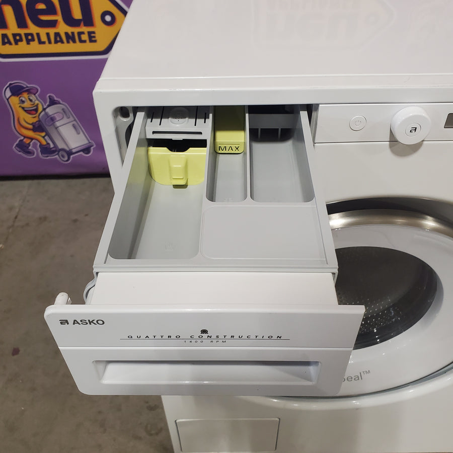 ASKO 24" Stackable Wide ASKO Premium Steel Seal Washing Machine with Quattro Construction and Active Drum W2084W - Scratch & Dent (Minor)