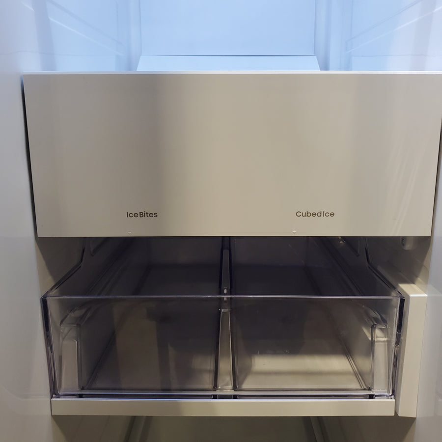 Samsung Stainless Steel Bespoke Side-by-Side 28 cu. ft. Refrigerator with Beverage Center™ and Auto Fill Water Pitcher RS28CB7600QL - Scratch & Dent (Moderate)