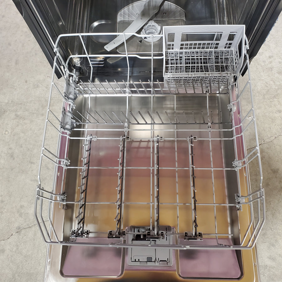 Bosch 500 Series 24 in. Stainless Steel Top Control Tall Tub Pocket Handle Dishwasher with Stainless Steel Tub, Quiet 38 dBA SHP95CM5N - Open Box