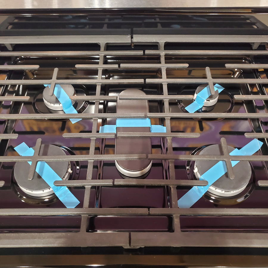 Whirlpool 5.1 Cu. Ft. Freestanding Gas Range with Edge to Edge Cooktop WFG505M0MS - Certified Refurbished