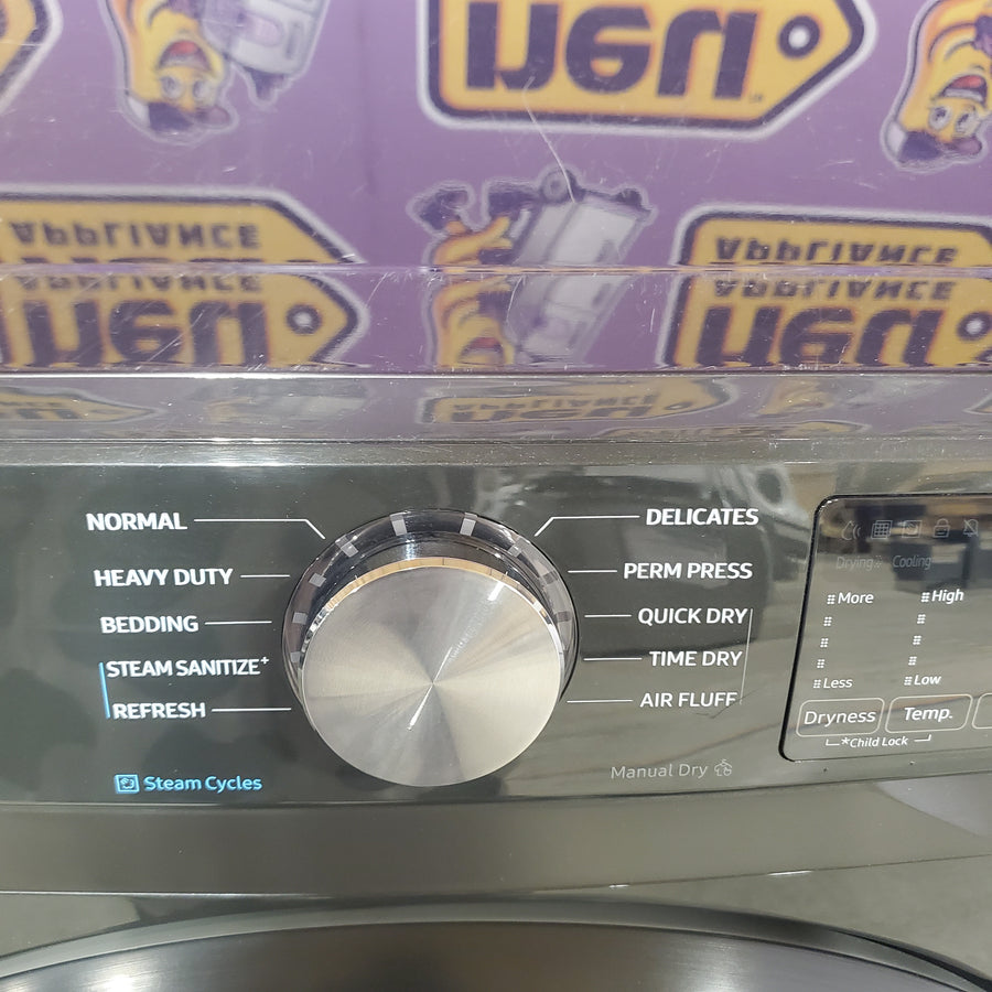 Samsung 7.5-cu ft Stackable Vented Electric Dryer with Steam Cycle in Fingerprint Resistant Black Stainless Steel DVE45R6100V - Scratch & Dent (Moderate)