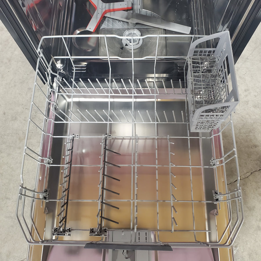 Bosch 800 Series 24-in Top Control Built-in Dishwasher With Third Rack, PowerControl and CrystalDry, 42-Decibel in Stainless Steel SHX78CM5N - Scratch & Dent (Minor)
